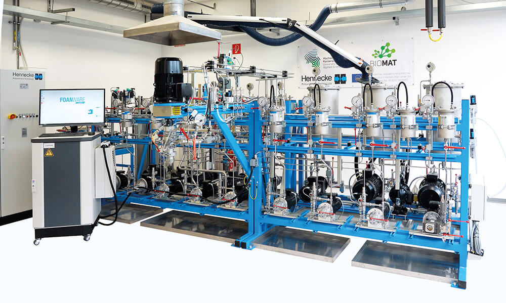 Hennecke's LABFOAM is the ideal partner for test series and product innovations in the slabstock foam sector, also using bio-based or recycled raw materials. Hennecke's LABFOAM is the ideal partner for test series and product innovations in the slabstock foam sector, also using bio-based or recycled raw materials.