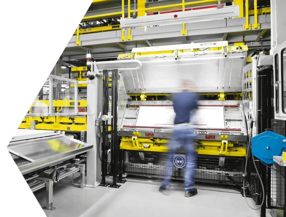 KTT - Automated production of insulated door elements with different curing times